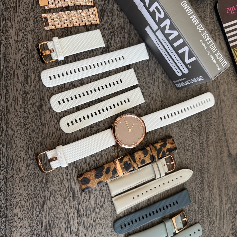 Garmin Vivomove Luxe Rose Gold Smartwatch with Multiple Bands